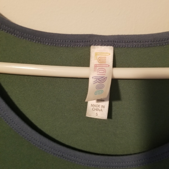 Lularoe Shirt - Picture 2 of 3